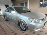 Toyota Camry 2005 годаүшін4 000 000 тг. в Атакент – фото 2