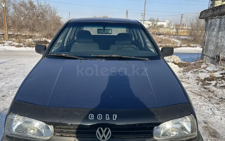 Volkswagen Golf 1994 годаfor1 000 000 тг. в Павлодар