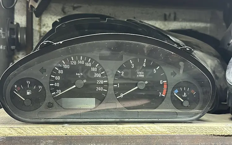 Приборная панель BMW Е36 за 20 000 тг. в Караганда