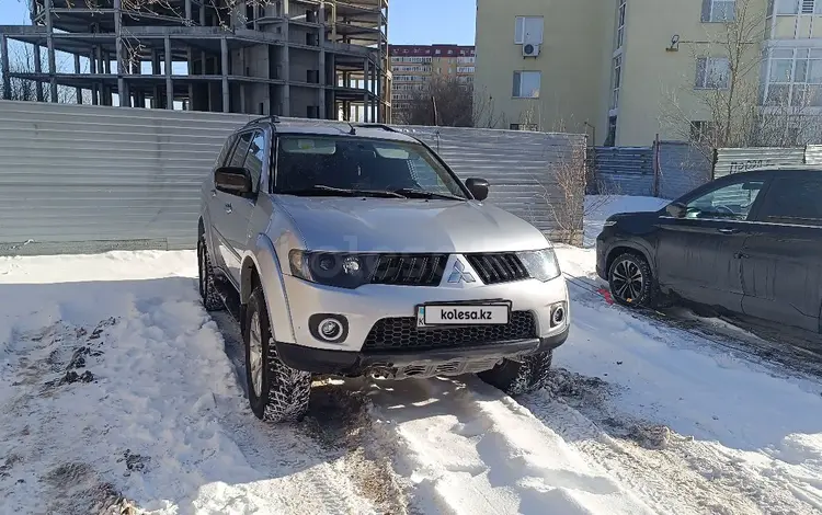 Mitsubishi Pajero Sport 2013 года за 10 500 000 тг. в Астана