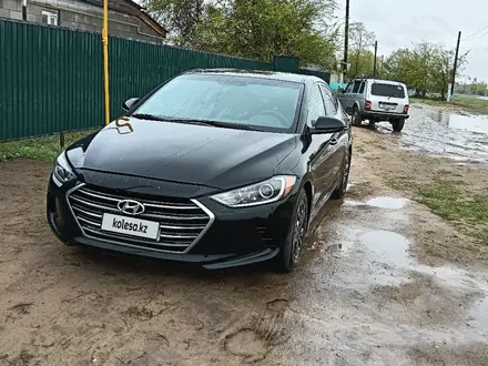 Hyundai Elantra 2018 года за 4 750 000 тг. в Актобе – фото 3