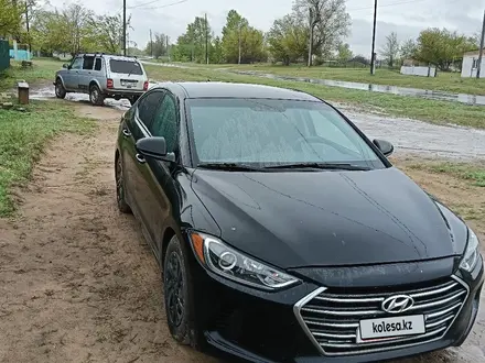 Hyundai Elantra 2018 года за 4 750 000 тг. в Актобе – фото 4