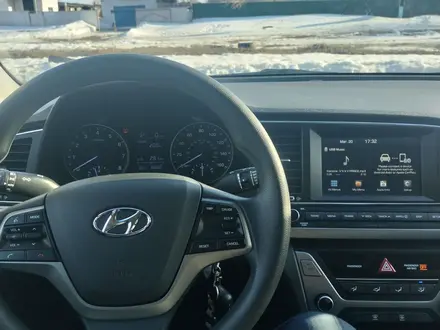 Hyundai Elantra 2018 года за 4 750 000 тг. в Актобе – фото 7
