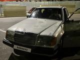 Mercedes-Benz E 260 1986 годаfor550 000 тг. в Талдыкорган