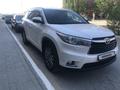 Toyota Highlander 2015 года за 18 000 000 тг. в Атырау