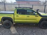 Toyota Tacoma 2022 годаүшін27 000 000 тг. в Алматы – фото 2