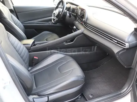 Hyundai Elantra Luxe 2021 года за 8 490 000 тг. в Астана – фото 26