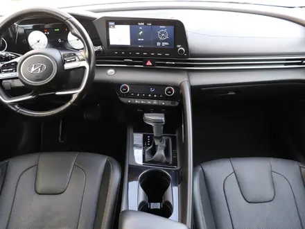 Hyundai Elantra Luxe 2021 года за 8 490 000 тг. в Астана – фото 30