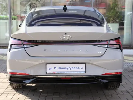 Hyundai Elantra Luxe 2021 года за 8 490 000 тг. в Астана – фото 4
