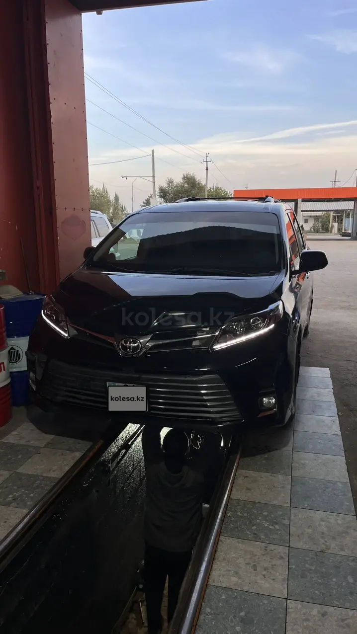 Toyota Sienna, 2017