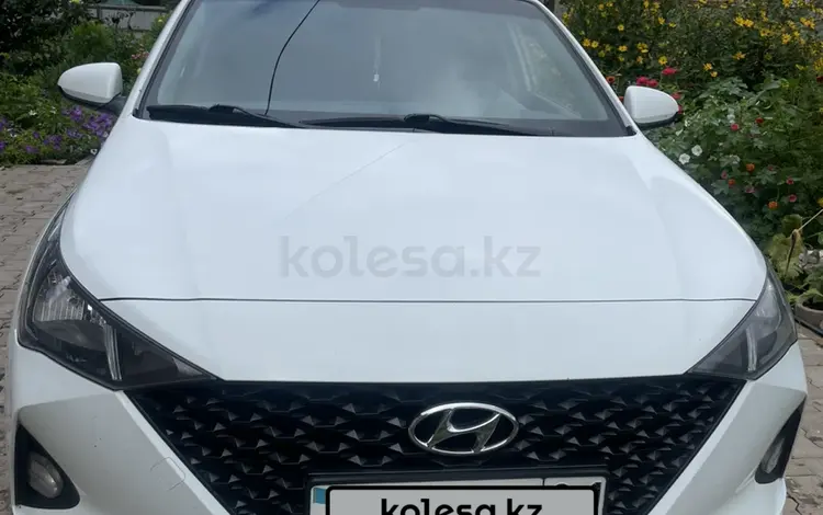 Hyundai Accent 2021 года за 7 100 000 тг. в Астана