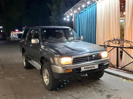 Toyota Hilux Surf 1993 года за 1 200 000 тг. в Талдыкорган – фото 4