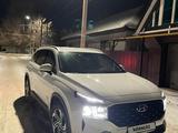 Hyundai Santa Fe 2023 года за 15 500 000 тг. в Уральск