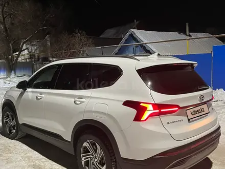 Hyundai Santa Fe 2023 года за 15 500 000 тг. в Уральск – фото 2