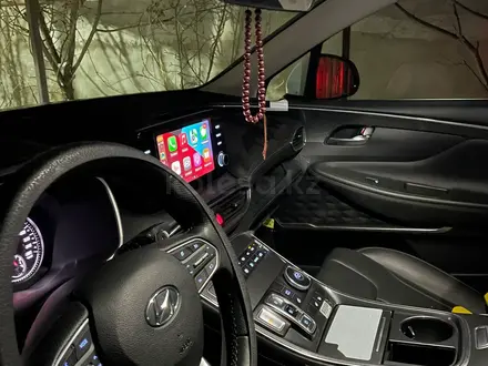 Hyundai Santa Fe 2023 года за 15 500 000 тг. в Уральск – фото 3