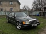 Mercedes-Benz E 220 1993 года за 1 300 000 тг. в Алматы