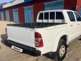 Toyota Hilux 2013 года за 9 500 000 тг. в Жанаозен – фото 5