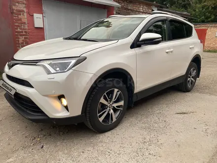 Toyota RAV4 2016 года за 9 900 000 тг. в Астана – фото 4