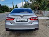 Toyota Camry 2022 года за 12 500 000 тг. в Семей – фото 4