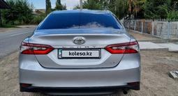 Toyota Camry 2022 годаүшін12 500 000 тг. в Семей – фото 4