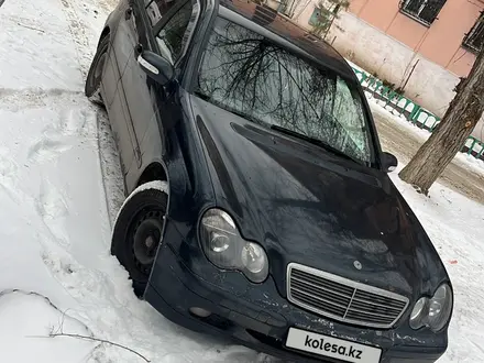 Mercedes-Benz C 230 2002 года за 3 150 000 тг. в Павлодар