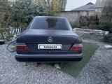 Mercedes-Benz E 230 1991 года за 1 100 000 тг. в Тараз – фото 2