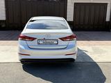 Hyundai Elantra 2018 года за 7 400 000 тг. в Туркестан – фото 3