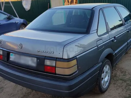 Volkswagen Passat 1990 года за 1 500 000 тг. в Павлодар – фото 2