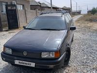 Volkswagen Passat 1993 годаfor1 450 000 тг. в Шымкент