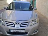 Toyota Camry 2011 года за 7 300 000 тг. в Жанаозен