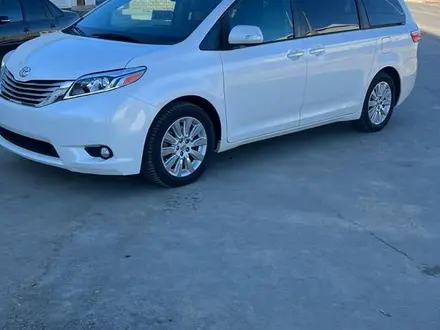 Toyota Sienna 2015 года за 10 000 000 тг. в Мангистау – фото 13