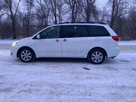 Toyota Sienna 2005 года за 7 500 000 тг. в Уральск – фото 2