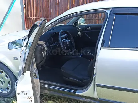 Volkswagen Passat 2002 года за 2 900 000 тг. в Атбасар – фото 5