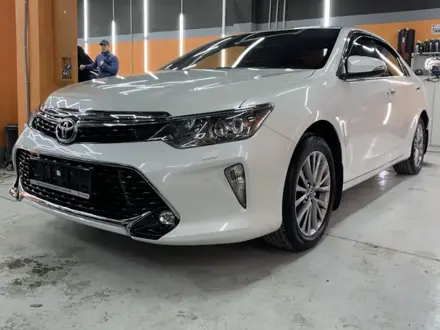 Toyota Camry 2017 года за 15 000 000 тг. в Шымкент