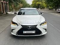 Lexus ES 250 2018 годаfor18 500 000 тг. в Шымкент