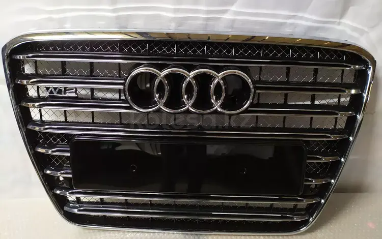 Решётка передняя центрального радиатора на Audi a8 d4 w12 дорестайлинг за 150 000 тг. в Алматы