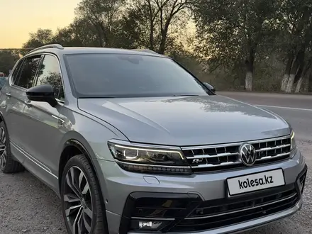 Volkswagen Tiguan 2019 года за 17 000 000 тг. в Алматы – фото 2