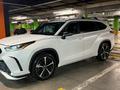 Toyota Highlander 2022 года за 19 700 000 тг. в Алматы – фото 10