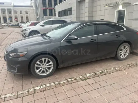 Chevrolet Malibu 2017 года за 7 700 000 тг. в Астана – фото 2