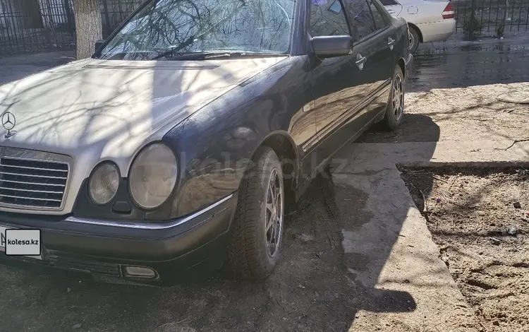 Mercedes-Benz E 240 1998 года за 2 700 000 тг. в Семей