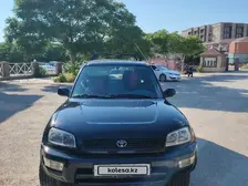 Toyota RAV4, 2000