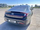 Hyundai Sonata 2021 года за 12 900 000 тг. в Караганда – фото 2