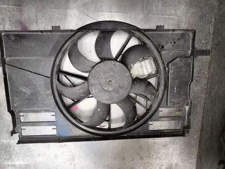 Моторчик охлаждения радиатора на volvo s70. Вольво С70 С40 за 25 000 тг. в Алматы – фото 3