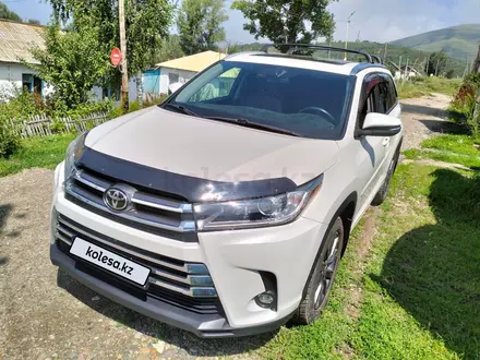 Toyota Highlander 2015 года за 15 500 000 тг. в Усть-Каменогорск