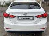 Hyundai Elantra 2015 годаүшін5 500 000 тг. в Астана – фото 5