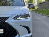 Lexus ES 350 2019 года за 22 000 000 тг. в Шымкент – фото 3