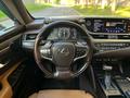 Lexus ES 350 2019 года за 22 000 000 тг. в Шымкент – фото 15
