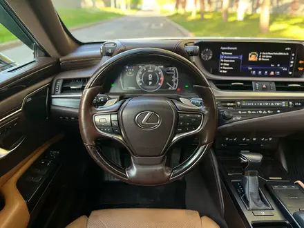Lexus ES 350 2019 года за 22 000 000 тг. в Шымкент – фото 15