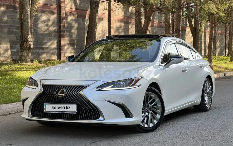 Lexus ES 350 2019 года за 22 000 000 тг. в Шымкент