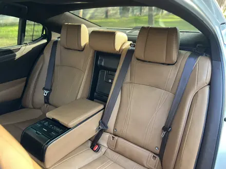 Lexus ES 350 2019 года за 22 000 000 тг. в Шымкент – фото 35